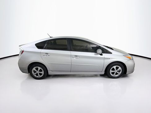 Used 2015 Toyota Prius Four FWD image 10