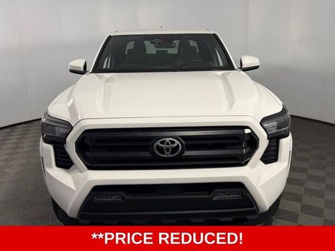 Used 2024 Toyota Tacoma SR5 image 2