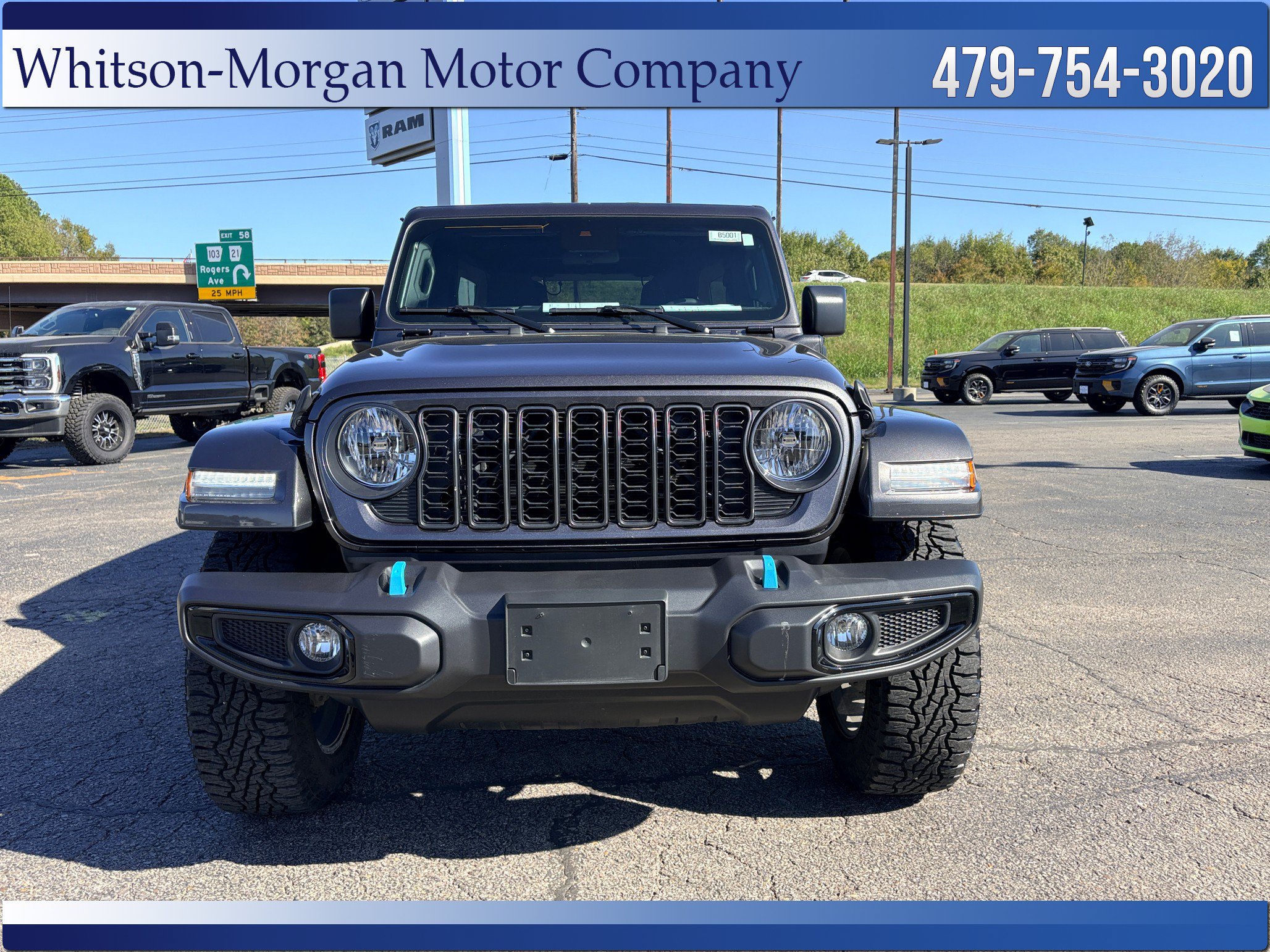Used 2024 Jeep Wrangler Unlimited w/ Convenience Group AWD/4WD image 2