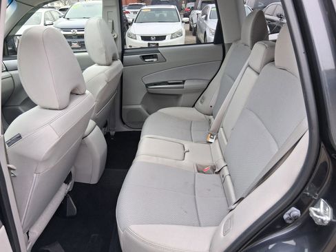 Used 2012 Subaru Forester 2.5X Premium w/ Popular Pkg 3 AWD/4WD image 15