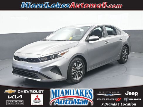 Used 2024 Kia Forte LXS FWD image 1