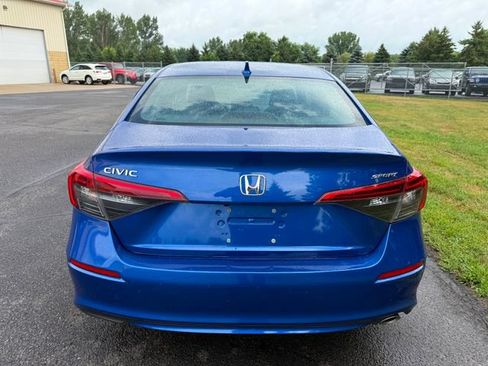 Used 2024 Honda Civic Sport image 2