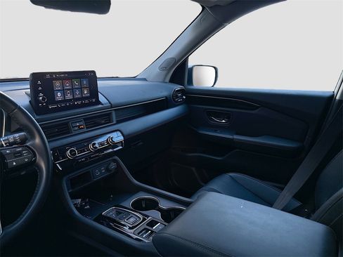 Used 2023 Honda Pilot Touring image 23