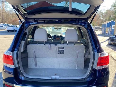 Used 2013 Toyota Highlander Plus image 7