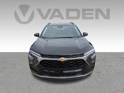 New 2025 Chevrolet Trax LT w/ Driver Confidence Package image 30