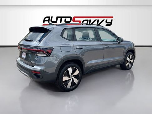 Used 2025 Volkswagen Taos S AWD/4WD image 7