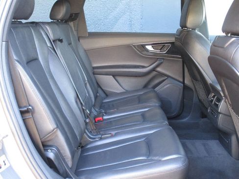 Used 2017 Audi Q7 3.0T Premium Plus w/ Premium Plus Package image 13