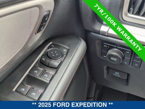 Certified 2025 Ford Expedition Active AWD/4WD image 29