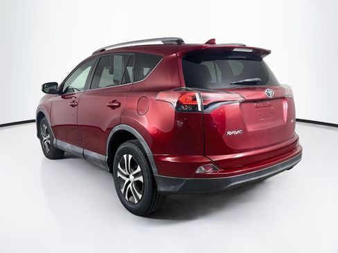 Used 2018 Toyota RAV4 LE FWD image 28