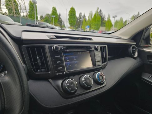 Used 2018 Toyota RAV4 LE w/ All Weather Liner Package AWD/4WD image 26