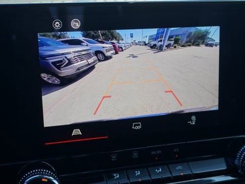 New 2025 GMC Canyon Elevation image 28