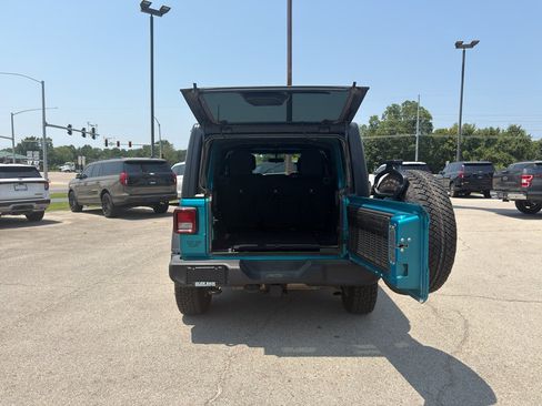 Used 2020 Jeep Wrangler Unlimited Sport S AWD/4WD image 17