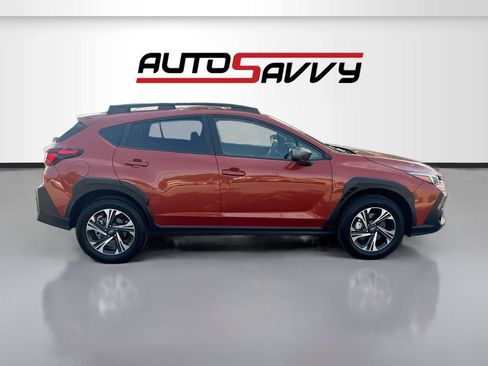 Used 2024 Subaru Crosstrek 2.0i Premium w/ Crosstrek Mirror Package AWD/4WD image 8