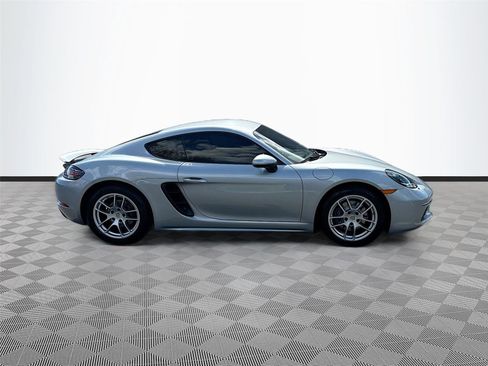Used 2021 Porsche 718 Cayman RWD image 8
