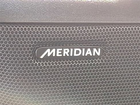 New 2025 Land Rover Range Rover SE image 21