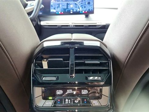 Used 2022 BMW iX xDrive50 w/ Premium Package image 52