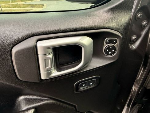 Used 2021 Jeep Wrangler Unlimited Sport image 16