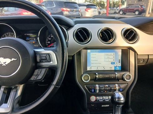Used 2016 Ford Mustang Premium RWD image 10