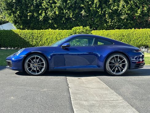 Used 2020 Porsche 911 Carrera image 2