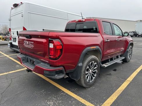 Used 2024 GMC Canyon Denali image 12