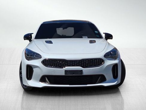 Used 2022 Kia Stinger GT2 RWD image 3