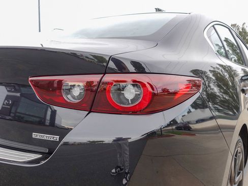 Certified 2025 MAZDA MAZDA3 s image 5