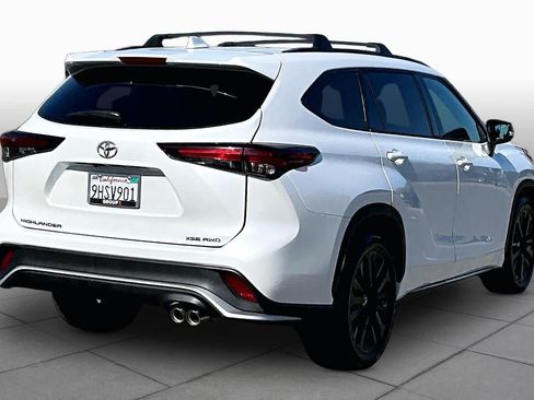 Certified 2024 Toyota Highlander XSE AWD/4WD image 12