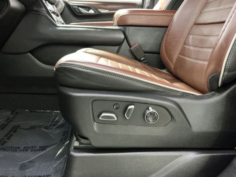 Used 2023 GMC Yukon Denali Ultimate image 15