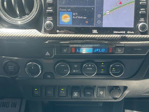 Used 2020 Toyota Tacoma TRD Sport w/ TRD Premium Sport Package AWD/4WD image 26