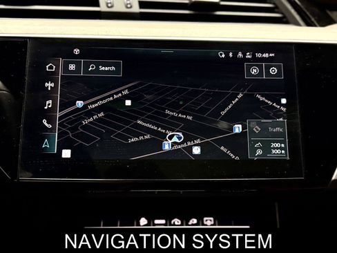 Used 2021 Audi e-tron Premium Plus w/ Premium Plus Package AWD/4WD image 28