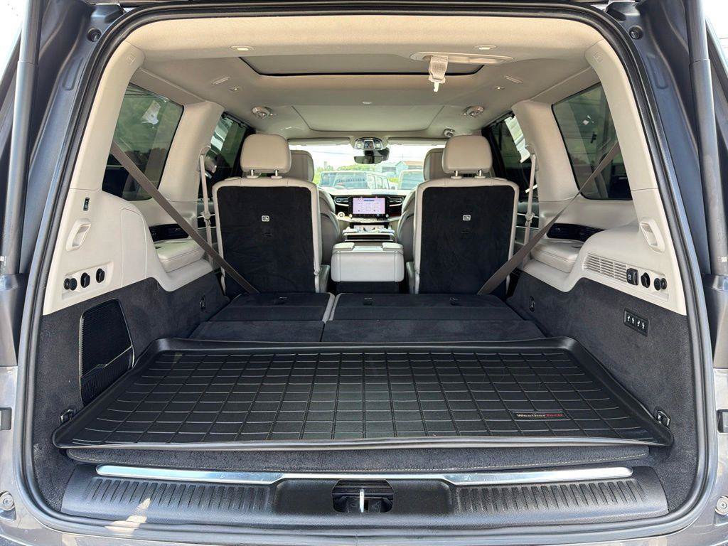 Used 2022 Jeep Grand Wagoneer Series I AWD/4WD image 11