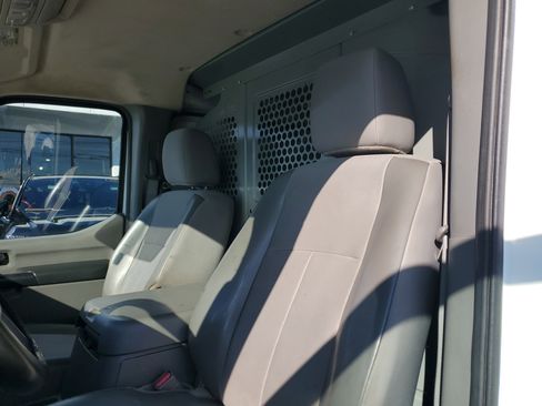 Used 2016 Nissan NV 2500 SL w/ Technology Package image 11