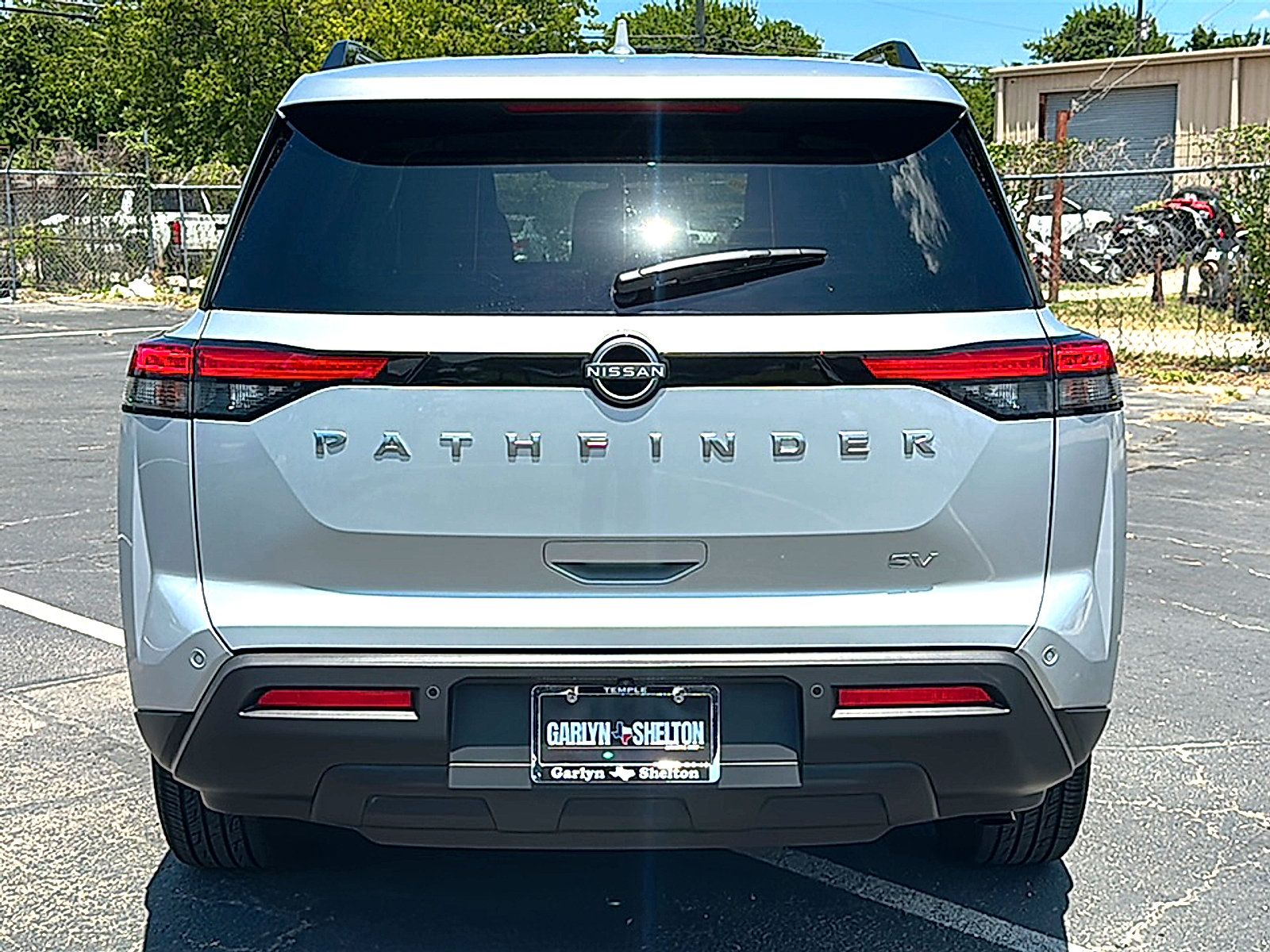 Used 2024 Nissan Pathfinder SV FWD image 7