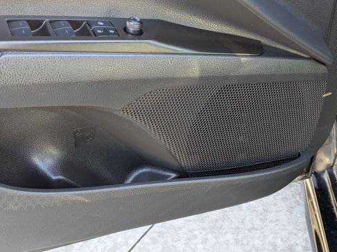 Used 2024 Toyota Camry SE image 16