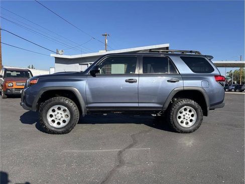 Used 2013 Toyota 4Runner Trail image 2