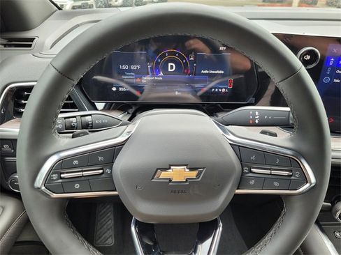 New 2025 Chevrolet Suburban Premier image 27