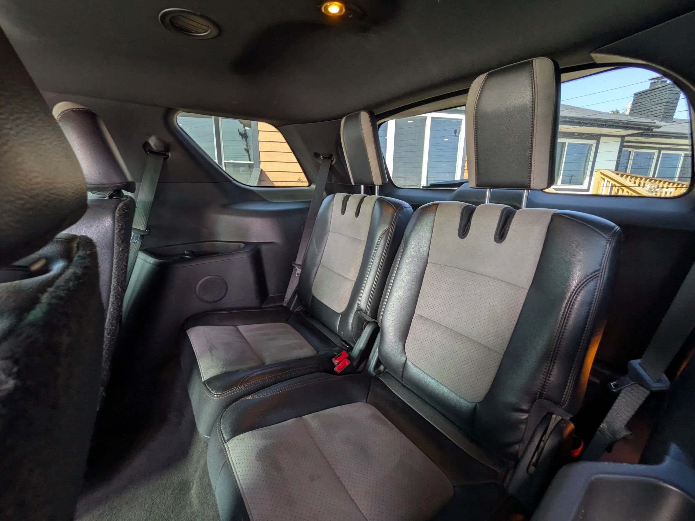 Used 2017 Ford Explorer XLT w/ Equipment Group 202A FWD image 20