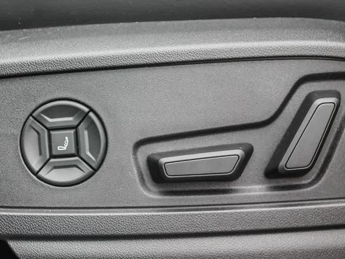 Used 2025 Audi SQ5 Premium Plus w/ Premium Plus Package AWD/4WD image 24