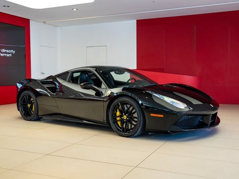 Certified 2018 Ferrari 488 GTB RWD image 1