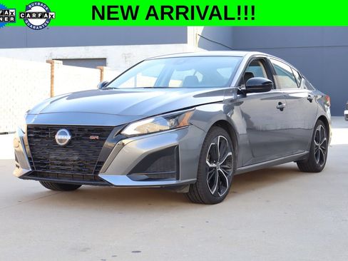 Used 2025 Nissan Altima 2.5 SR FWD image 1