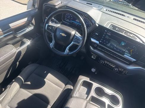 Used 2023 Chevrolet Silverado 1500 LT AWD/4WD image 34