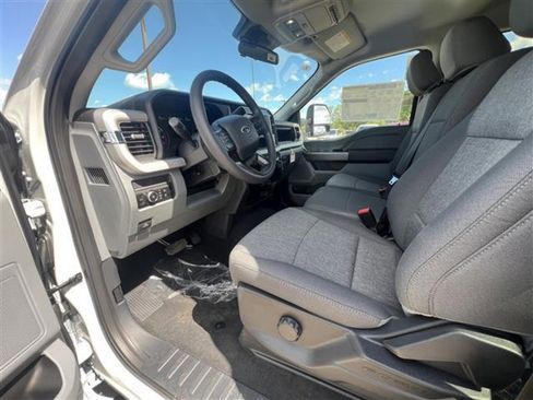 New 2026 Ford F250 4x4 Crew Cab Super Duty image 10