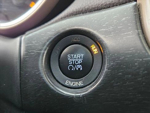 Used 2015 Jeep Grand Cherokee Altitude image 14