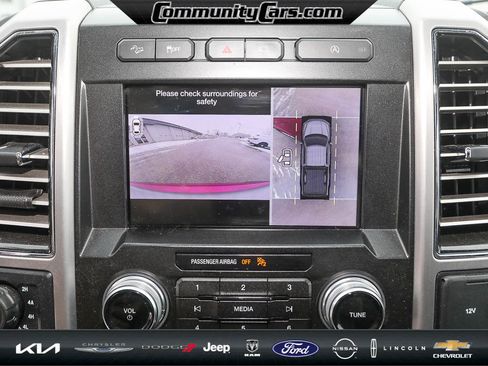 Used 2019 Ford F150 Platinum w/ Equipment Group 701A Luxury image 19