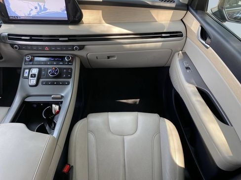 Certified 2024 Hyundai Palisade Limited AWD/4WD image 16