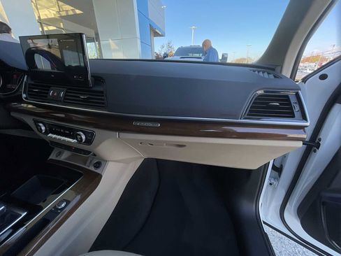 Used 2024 Audi Q5 2.0T Premium image 28