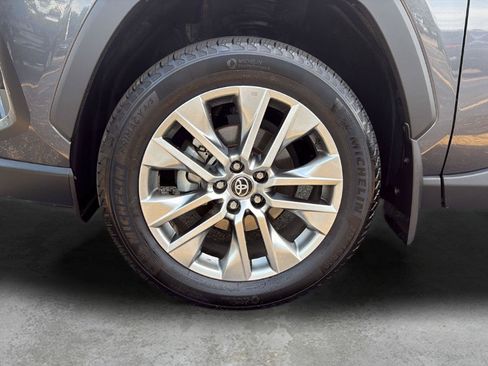 Used 2023 Toyota RAV4 XLE Premium AWD/4WD image 21