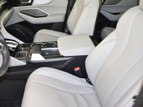 Certified 2024 Acura MDX w/Technology Package image 37