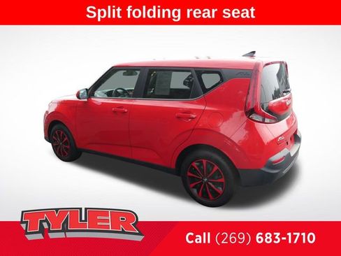 Used 2022 Kia Soul LX image 5