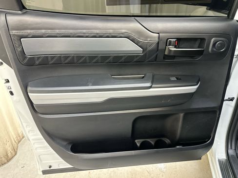 Used 2019 Toyota Tundra Platinum AWD/4WD image 29